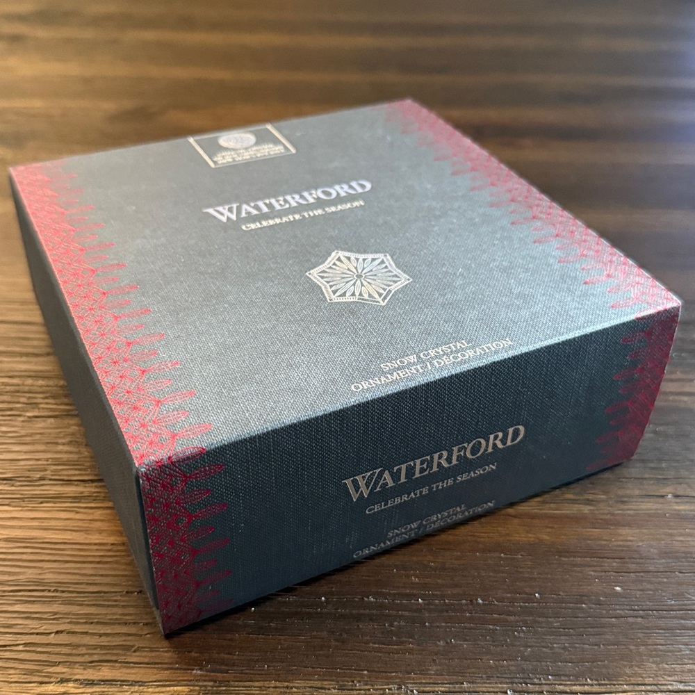 Waterford Crystal 2019 Celebrate the Season Snow Crystal Ornament - Picture 8 of 9